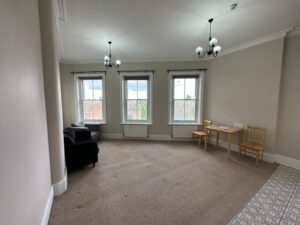 1 Bedroom Flat – The Salisbury Hotel, Grand Parade, London N4